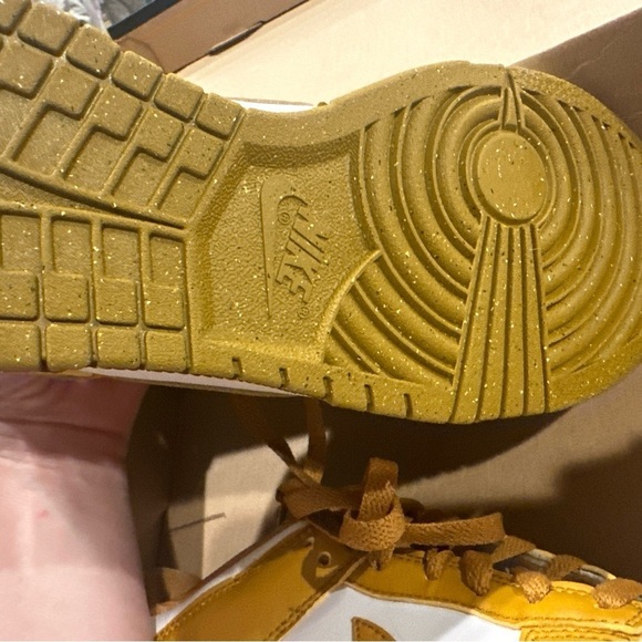 Nike Dunk Low Next Nature Phantom Gold Size 8 Women - Picture 3 of 4